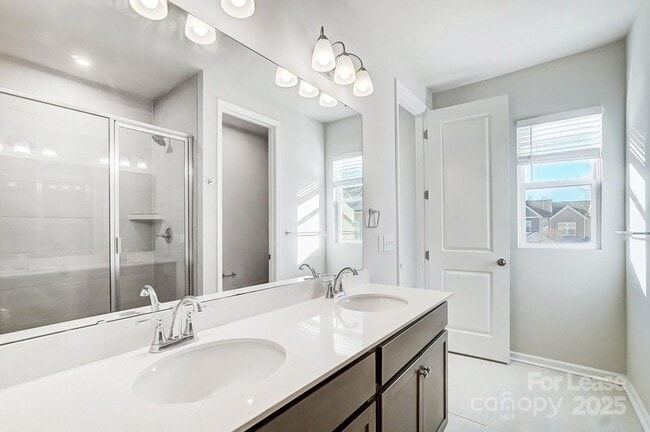 Building Photo - 7014 Fairmile Run