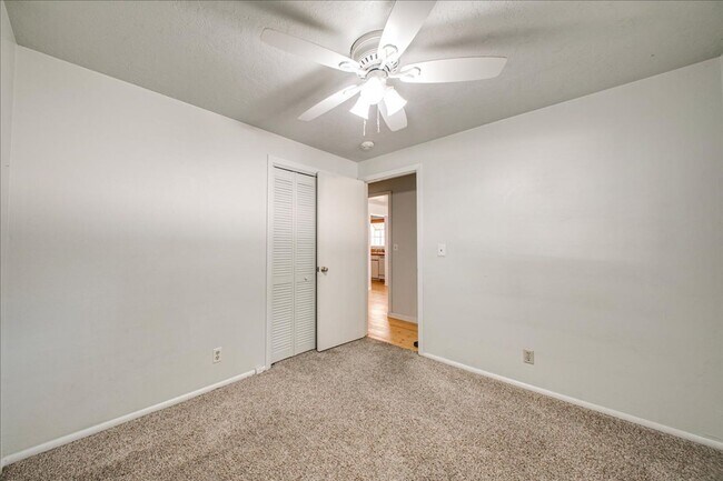 Building Photo - Desirable SE Boise Home Minutes From BSU!