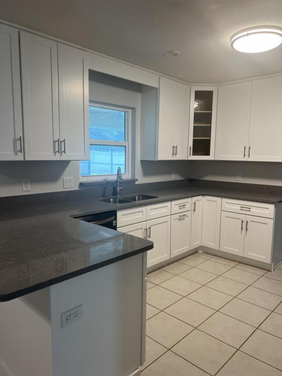 Building Photo - 5640 Graham St