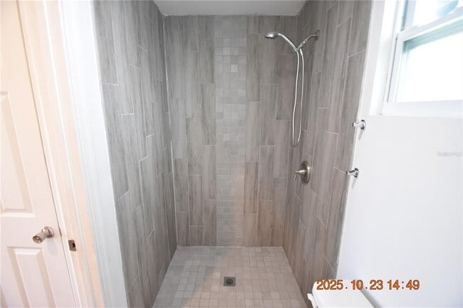 Building Photo - 4520 Burlington Ave N