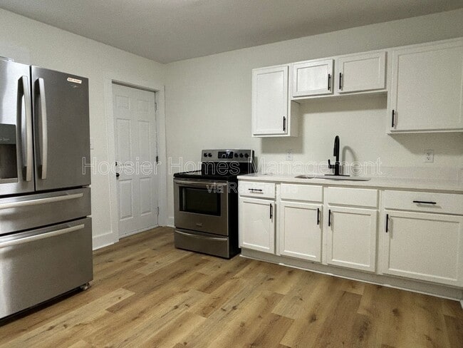 Building Photo - 83 N Ewing St