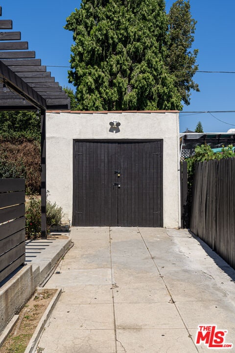 Building Photo - 1316 Mariposa Ave