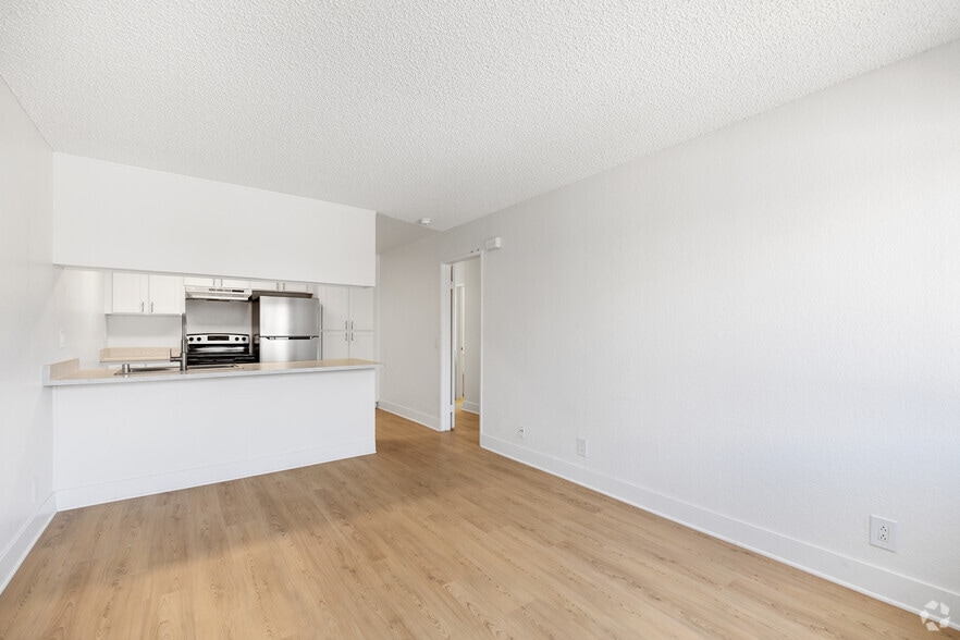 Primary Photo - Terre at Oak