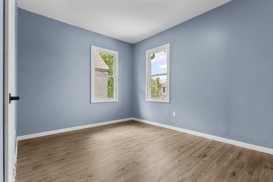 Building Photo - 2648 Tuxedo St