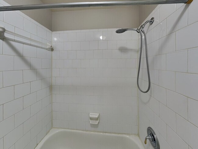 Building Photo - 2815 St Maria Dr