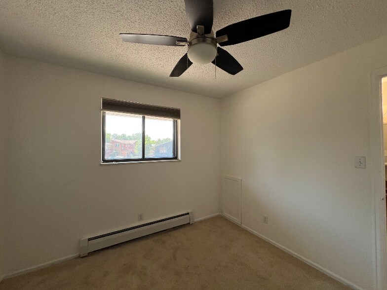 Building Photo - 9277 W 56th Pl