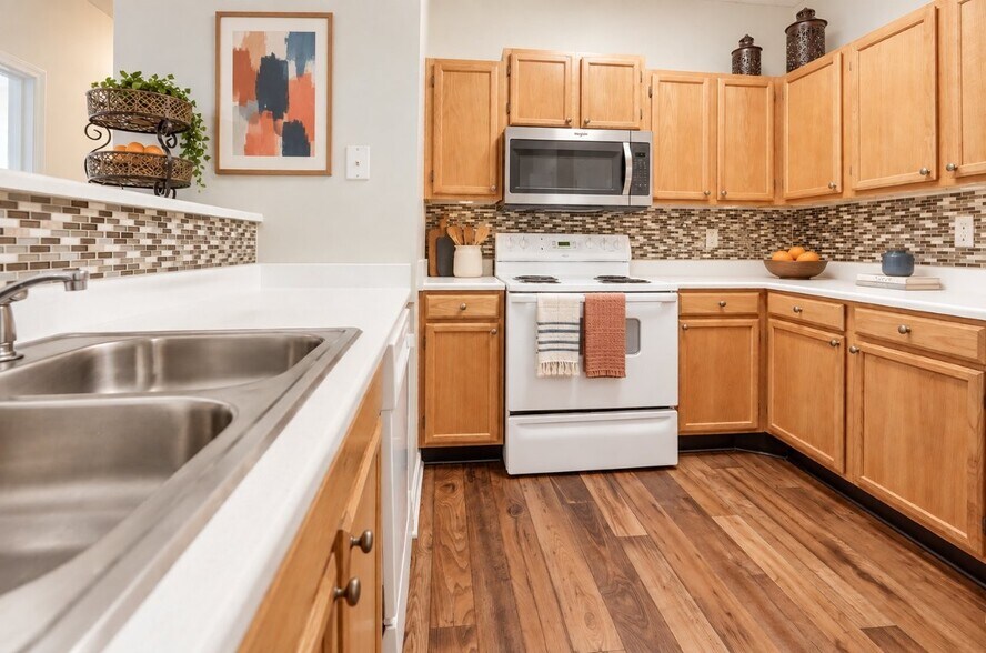 Building Photo - The Waterway Apartment Homes