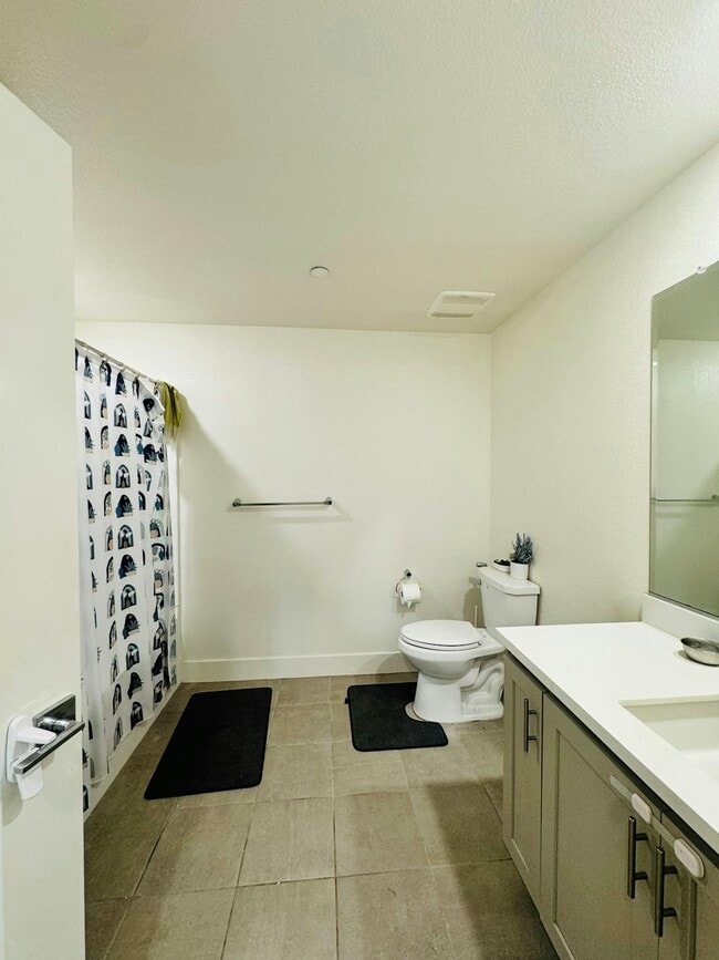 Building Photo - 5750 Greige Cir