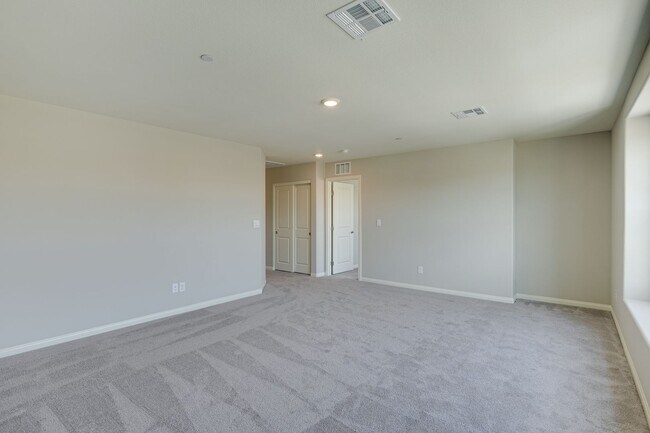 Building Photo - BEAUTIFUL 4BEDROOM 2.5 BATH HOME IN CADENCE * COMING SOON *