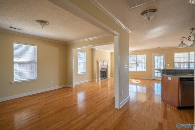 Building Photo - 5002 Blakemore Dr SE