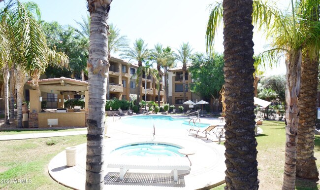 Building Photo - 5302 E Van Buren St