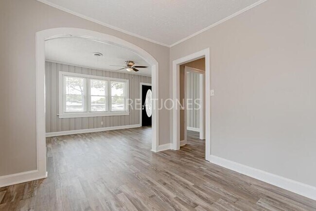 Building Photo - NOW OFFERING HALF OFF THE FIRST FULL MONTH...