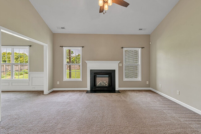 Building Photo - 238 Silver Hills Dr