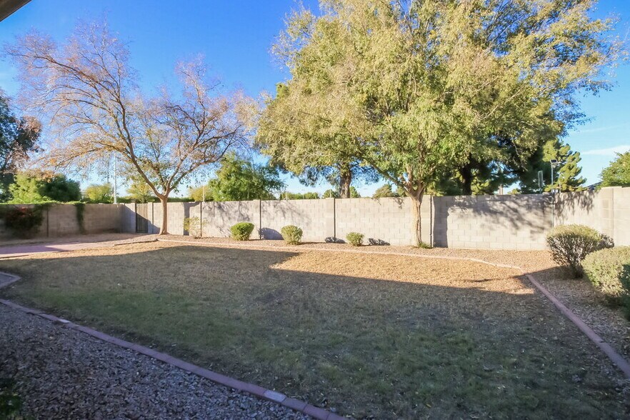 Building Photo - 4614 W Orchid Ln