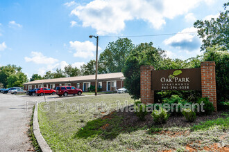 Building Photo - 109 Louella Dr