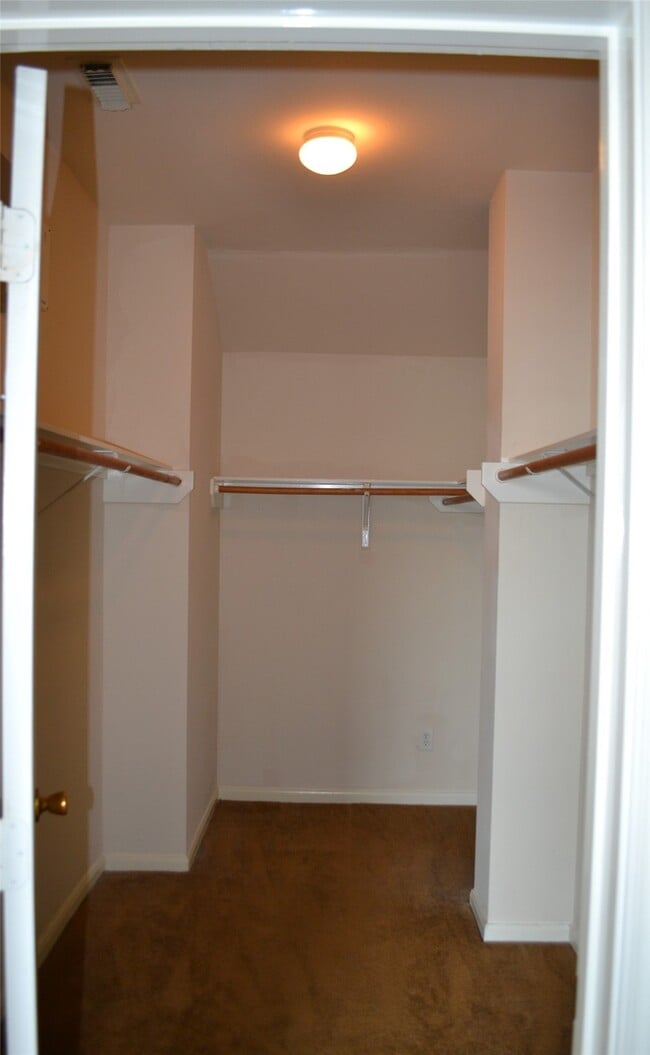Building Photo - 5723 Ames Crossing