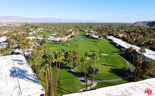 Building Photo - 501 Desert Lakes Cir