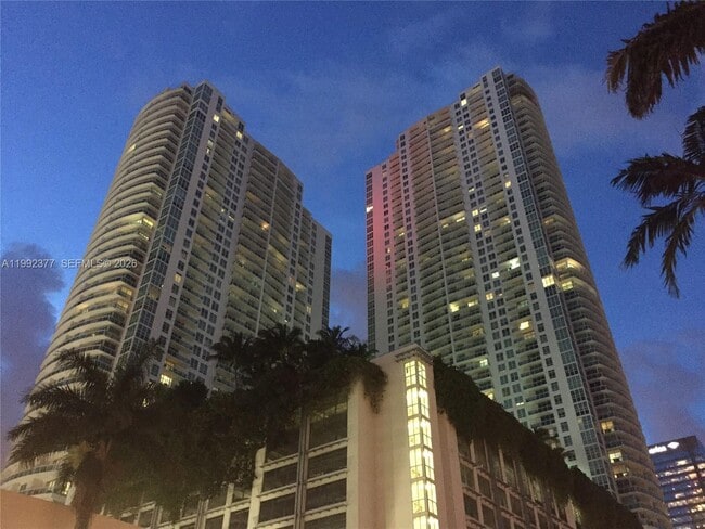 Building Photo - 951 Brickell Ave