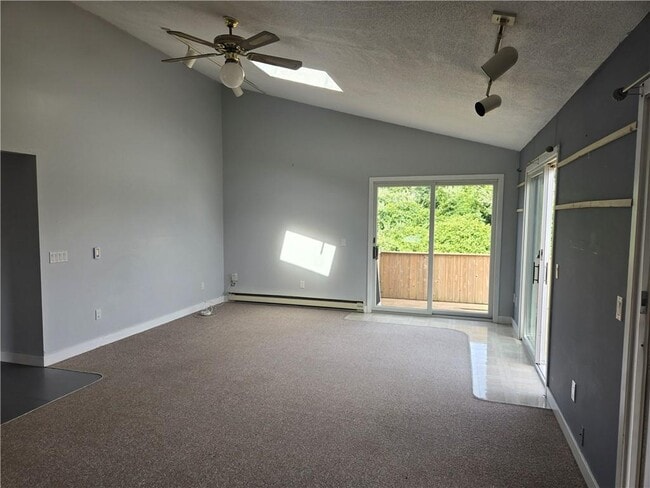 Building Photo - 90 Foster Dr
