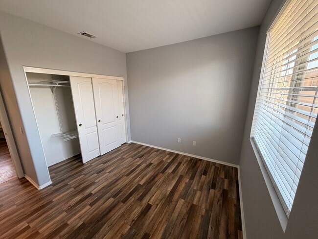Building Photo - 2872 La Plata Dr