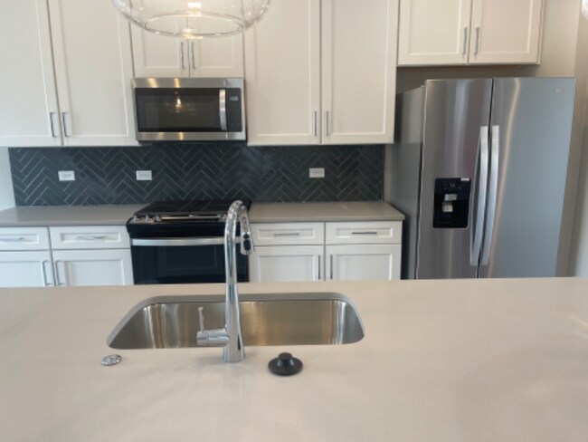 Building Photo - 6381 Rollick Dr