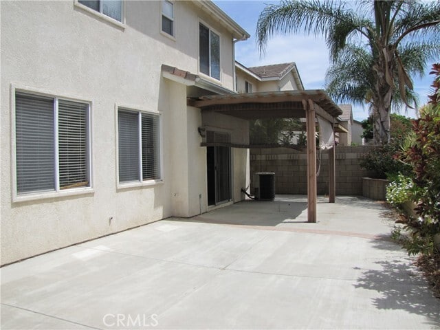 Building Photo - 5661 Knollside Way
