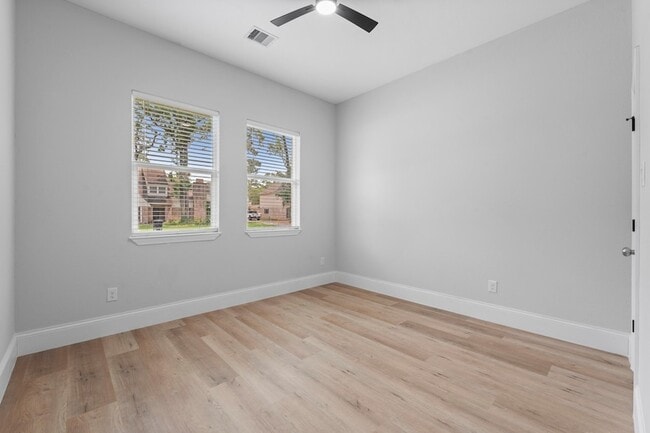 Building Photo - 478 Stephen F Austin Dr