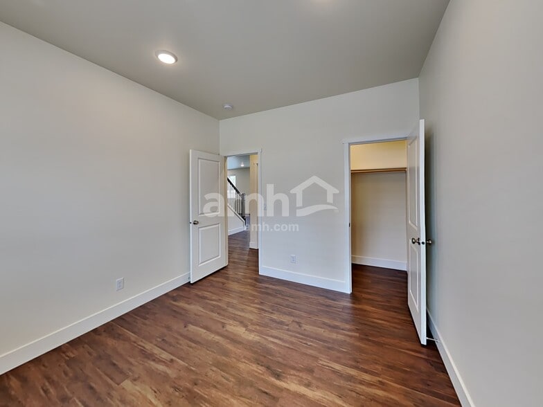 Building Photo - 17609 26th Ave Ct E