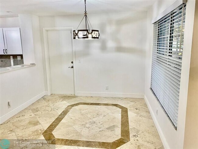 Building Photo - 5357 Buckhead Cir
