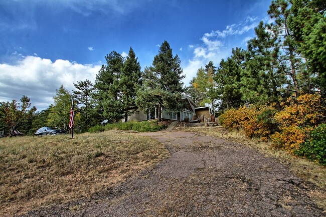 Building Photo - 3 bed 2 bath mountain rental