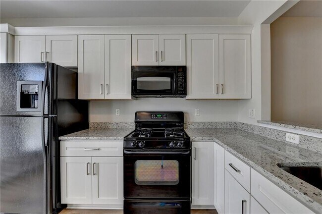 Building Photo - 2026 Merrimont Way