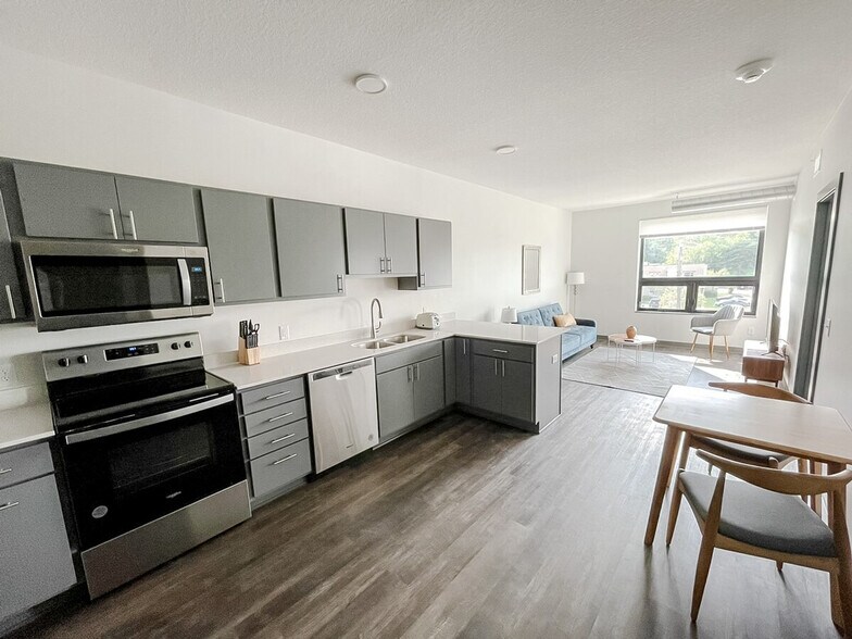 Building Photo - 1261 8th St