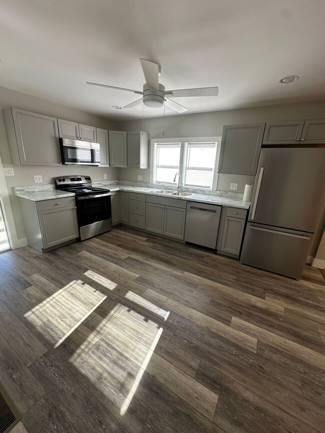 Building Photo - Cute 2BR, 1 Ba cottage in the country - Newly renovated