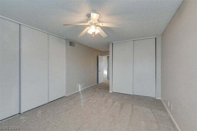 Building Photo - 2340 Belvedere Dr