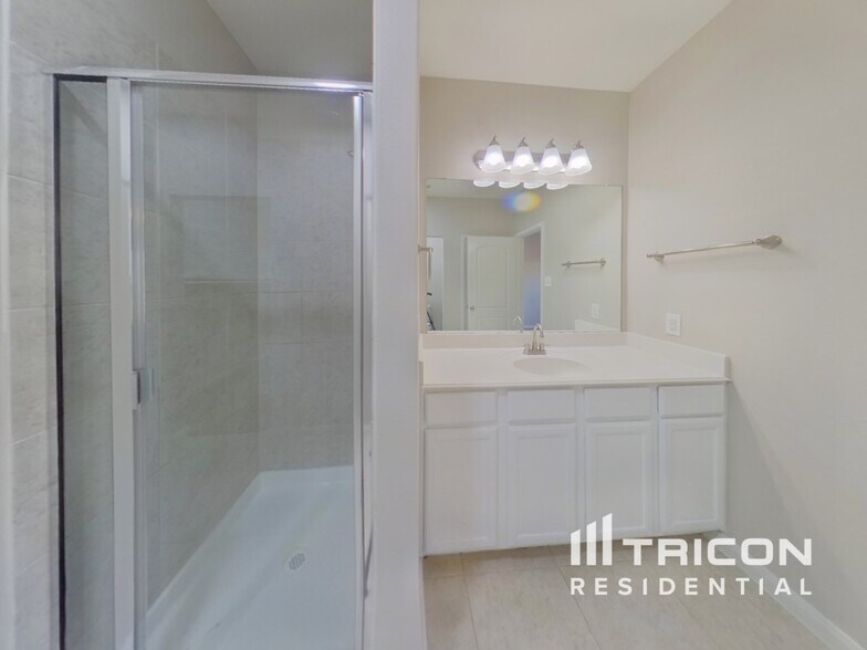 Building Photo - 6173 Chalk Hollow Dr