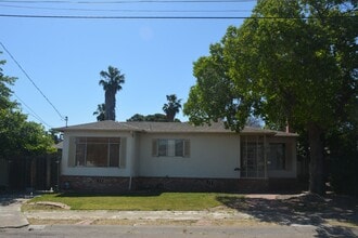 Building Photo - 3809 Lassen Dr