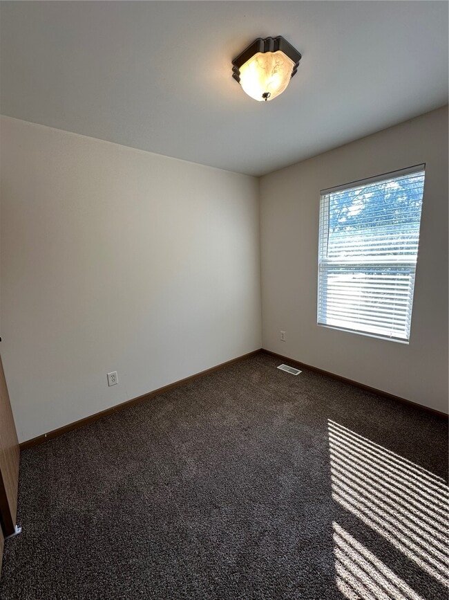 Building Photo - 228 Truman Ct