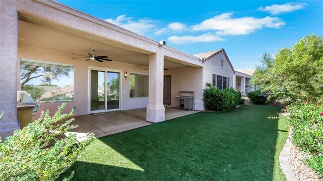 Building Photo - 1998 High Mesa Dr