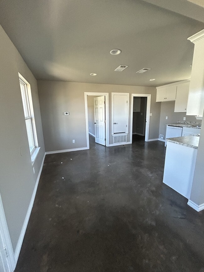 Building Photo - 113 Quail Meadows Dr