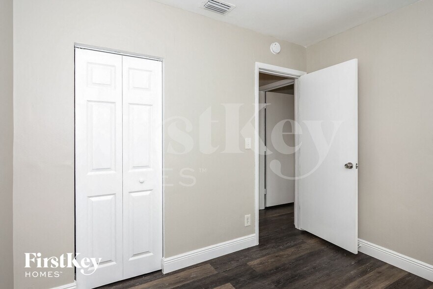 Building Photo - 2921 NW 157th Terrace