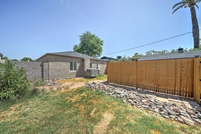 Building Photo - READY TO VIEW NOW! Beautiful Remodeled Home in the Coronado District Area