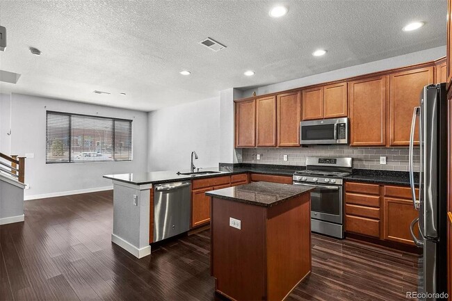 Building Photo - 6763 Morrison Dr