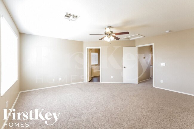 Building Photo - 11009 W Frier Dr