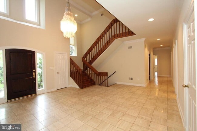 Building Photo - 10208 Sorrel Ave