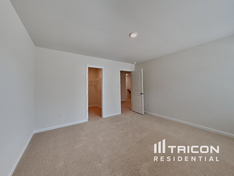 Building Photo - 44 Red Cedar Wy
