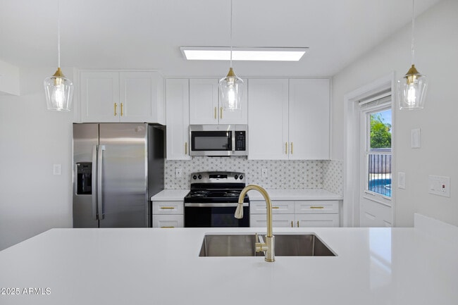 Building Photo - 8426 E Monterey Way