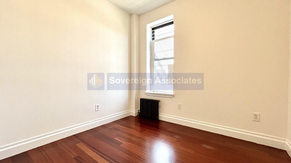 Building Photo - 609 W 137th St