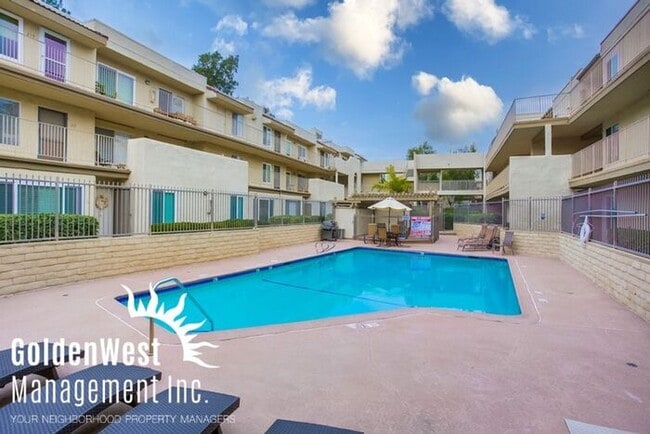 Building Photo - Upgraded 1Bdm 1Ba Condo in Beautiful Del Mar