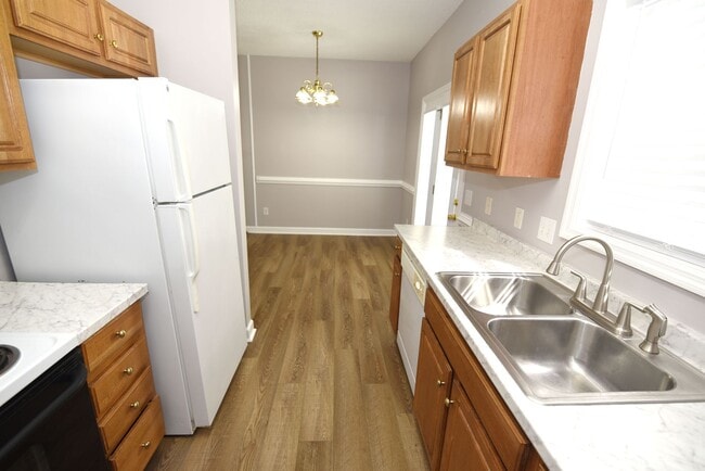 Building Photo - 3712 Cliffridge Dr