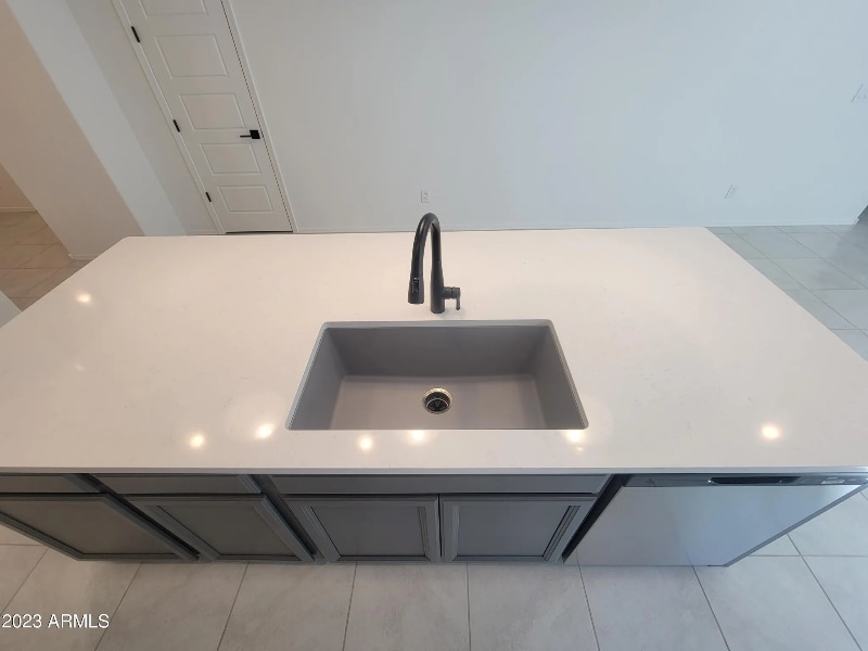 Building Photo - 18012 W Orchid Ct